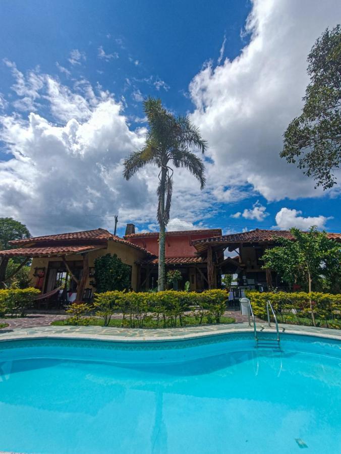 Hotel Del Campo Quimbaya Bagian luar foto